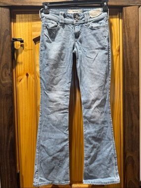 Hollister Low rise bootcut jeans size 0